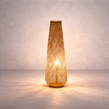 NATURA - Stehlampe aus geflochtenem Rattan