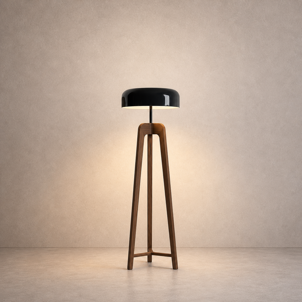 Lampadaire Tripode en Bois et Métal