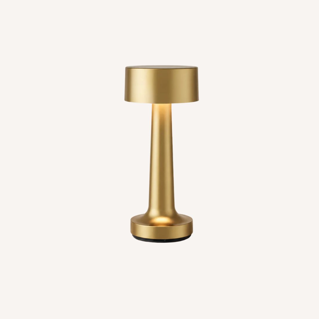 Goldene Tischlampe aus Metall – Doruna