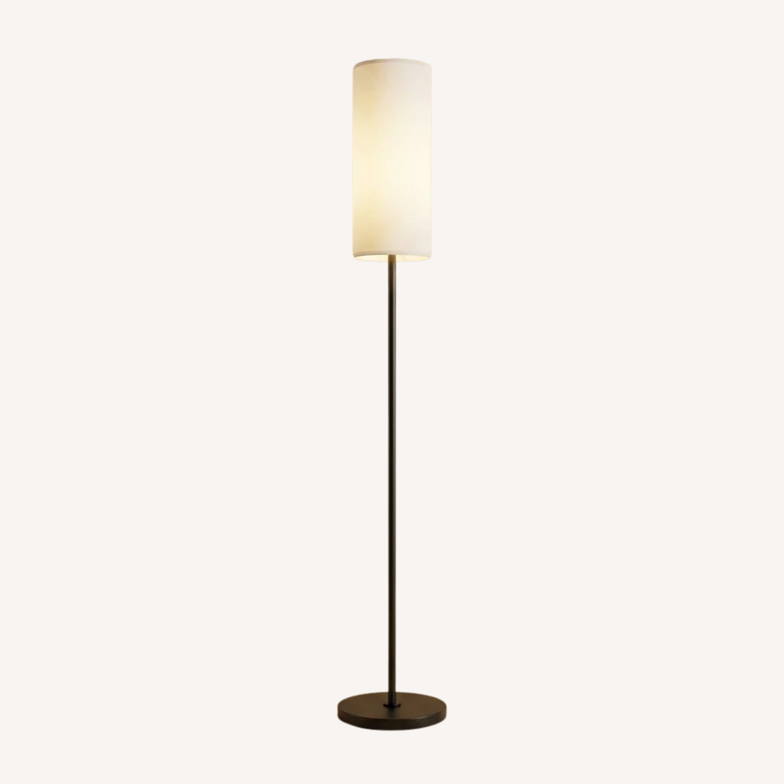 Moderne Stehlampe aus schwarzem Metall und weißem Stoff – Sereno