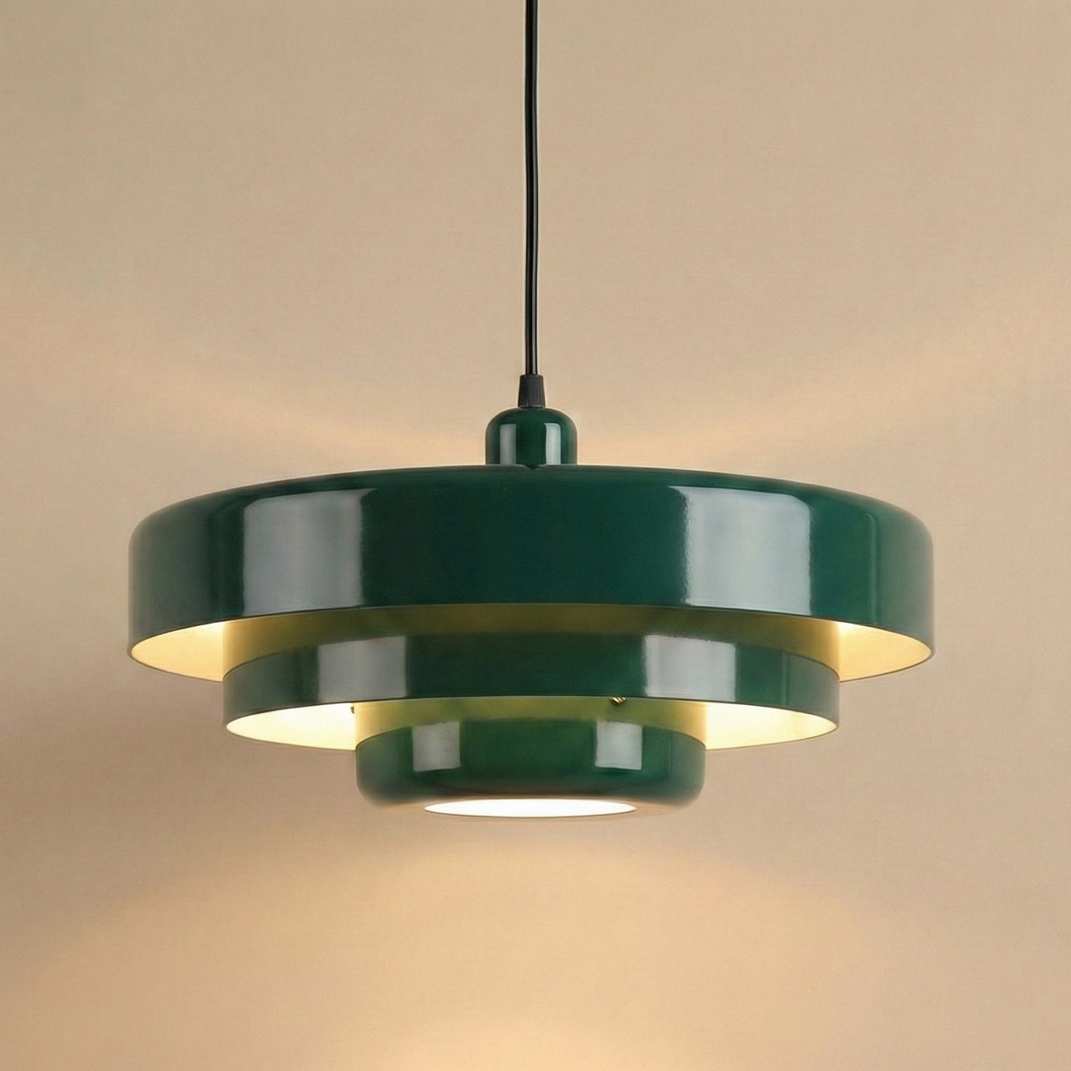 Suspension Solora en finition vert foncé
