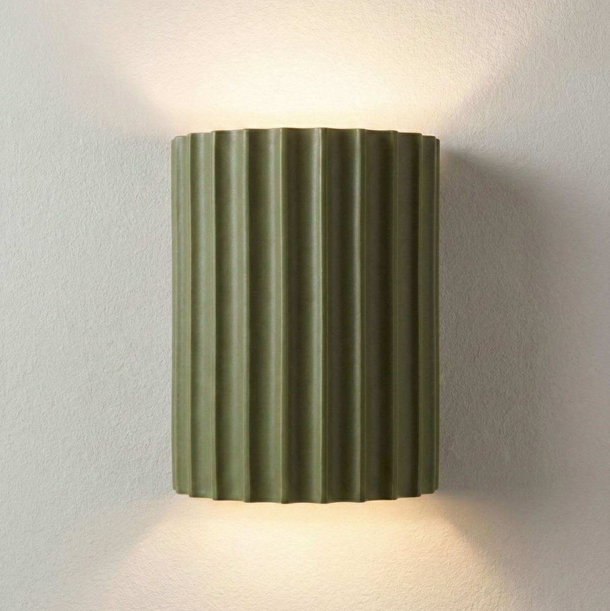 Applique Siléil cannelée vert olive allumée