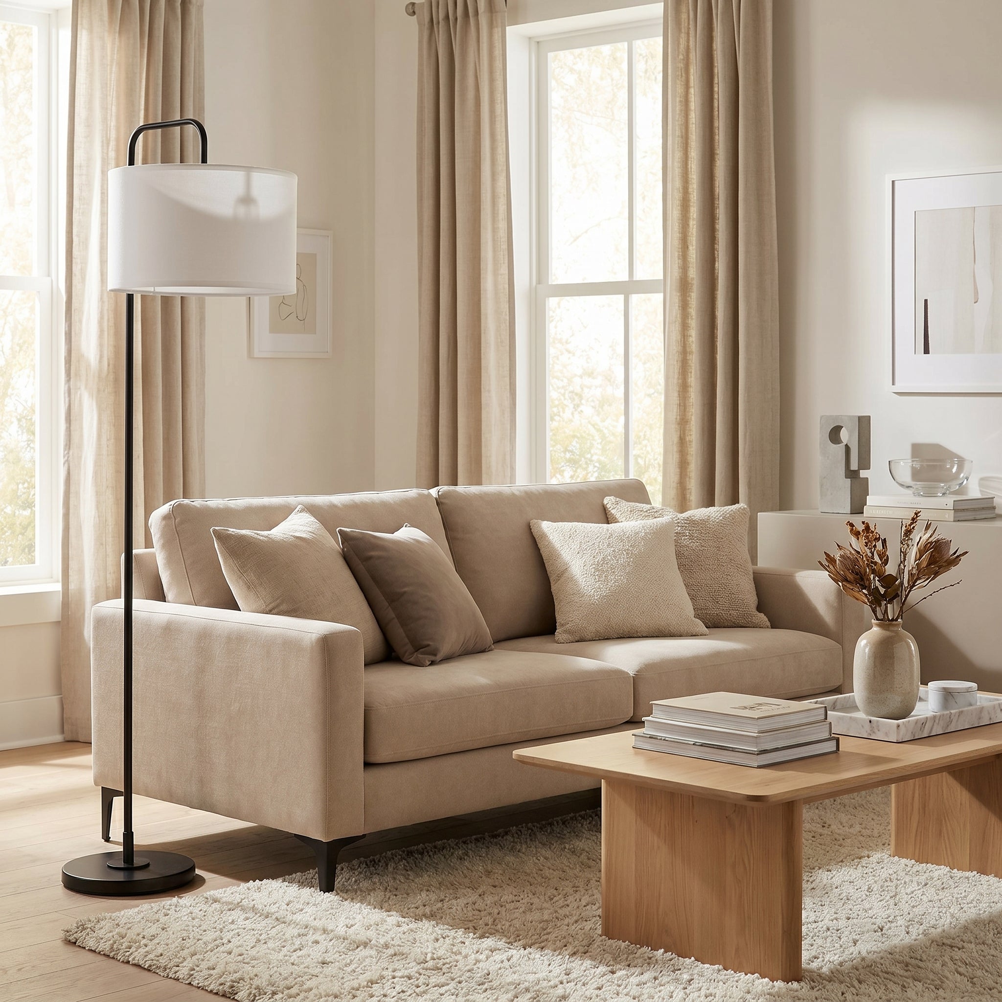 Lampadaire en Métal Noir avec Abat-Jour Cylindrique en Tissu Blanc – Linoro