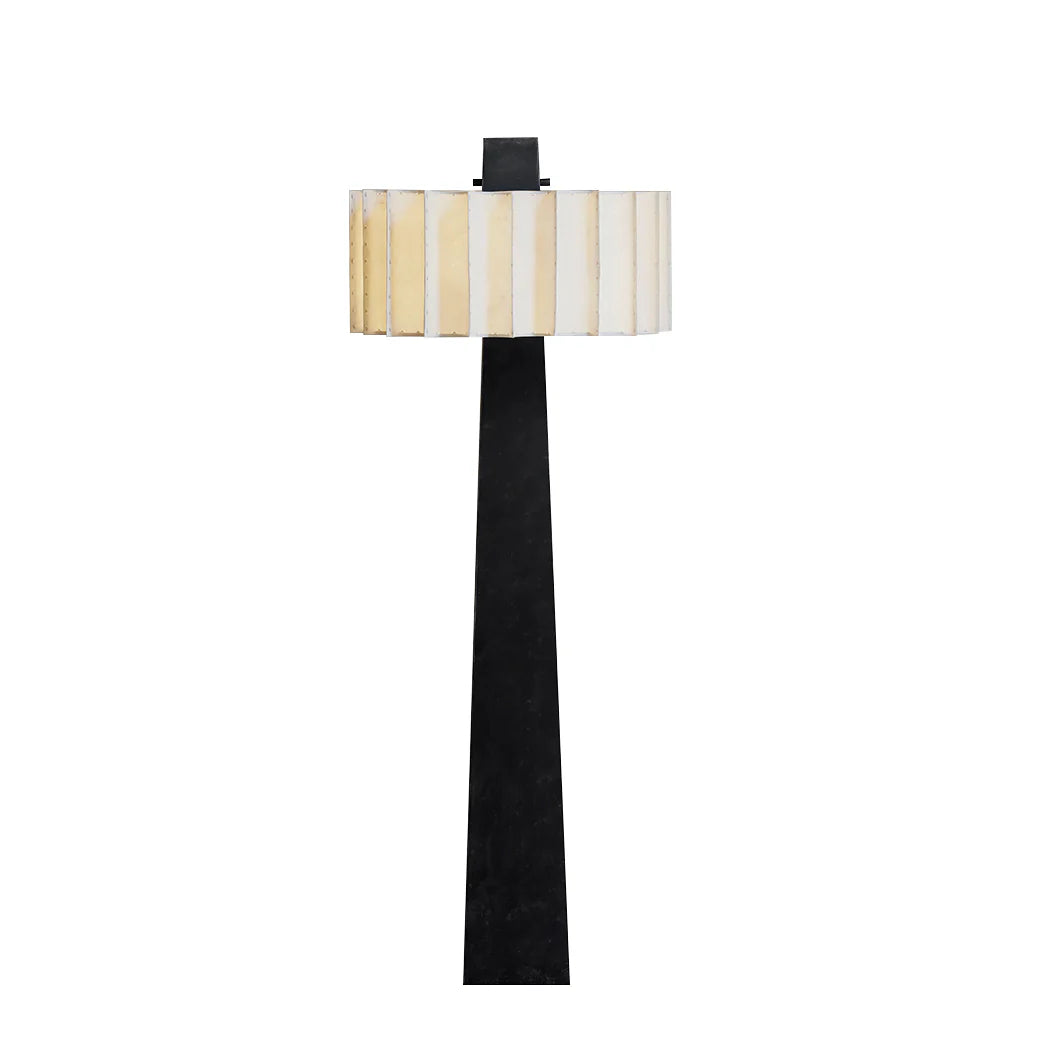 Sculptural Floor Lamp in Black Metal – Contemporary Design