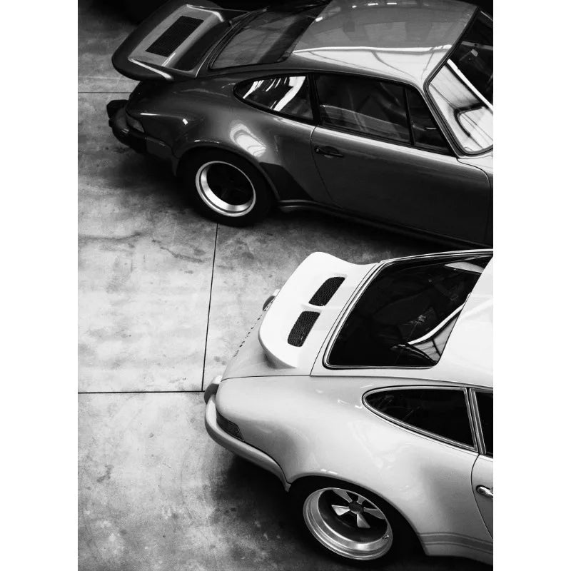 Tableau Voiture de Luxe Noir et Blanc – Élégance Automobile Minimaliste