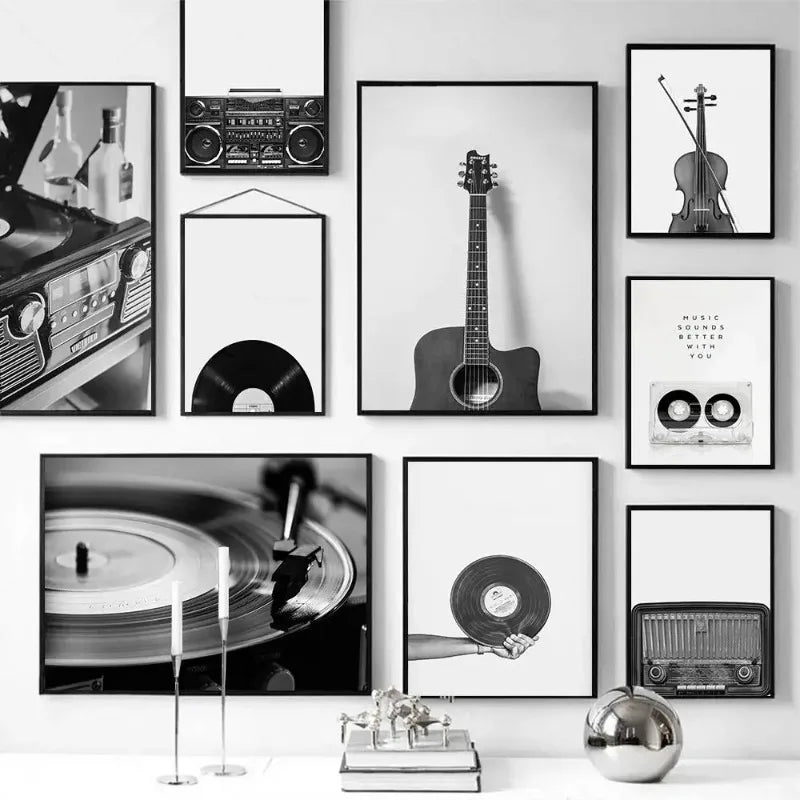 Tableau Musique Noir et Blanc – Vinyle, Guitare et Esprit Rétro