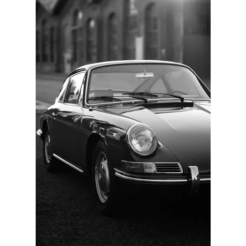 Tableau Voiture de Luxe Noir et Blanc – Élégance Automobile Minimaliste