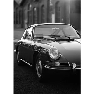 Tableau Voiture de Luxe Noir et Blanc – Élégance Automobile Minimaliste
