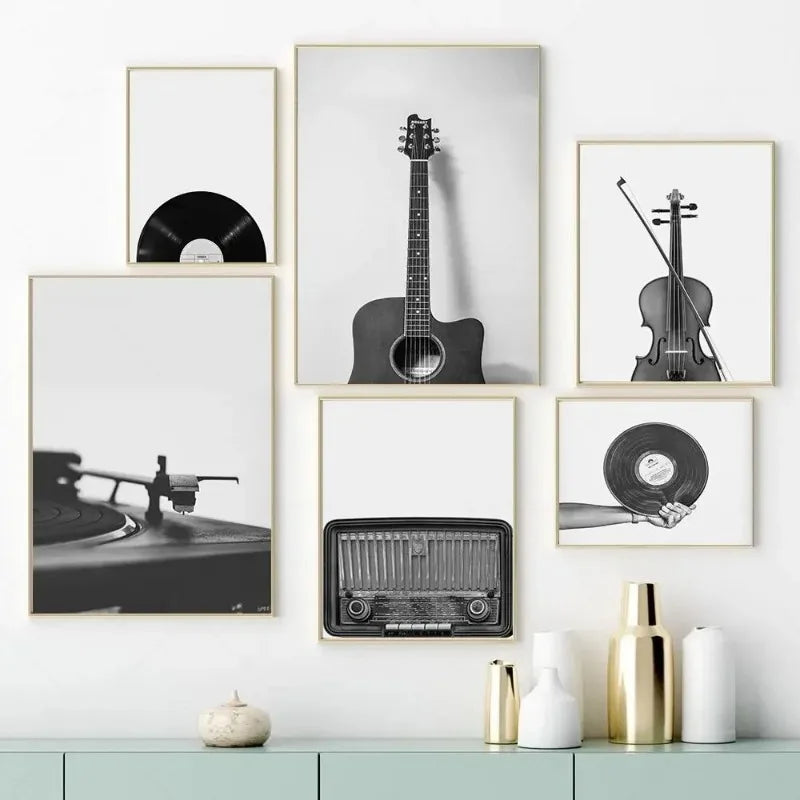 Tableau Musique Noir et Blanc – Vinyle, Guitare et Esprit Rétro