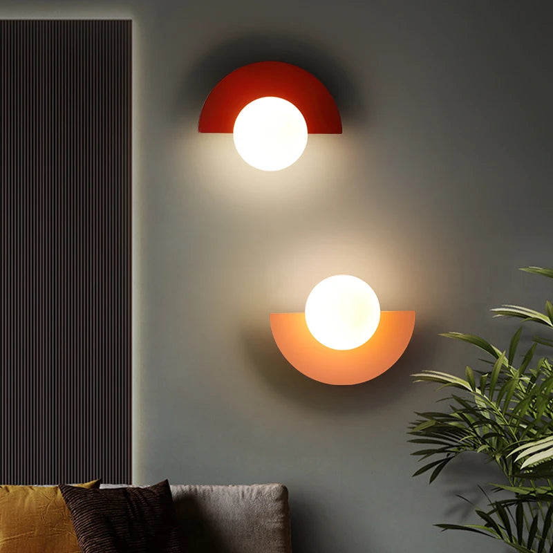 Appliques Haléil demi-lune rouge et orange allumées