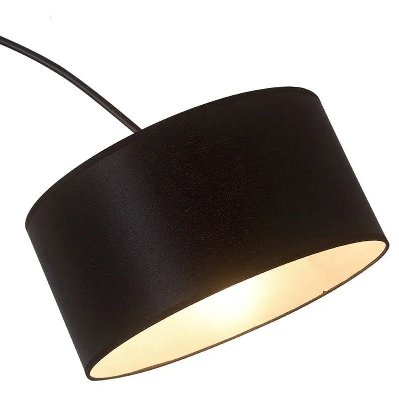 Lampadaire arc noir avec abat-jour cylindrique