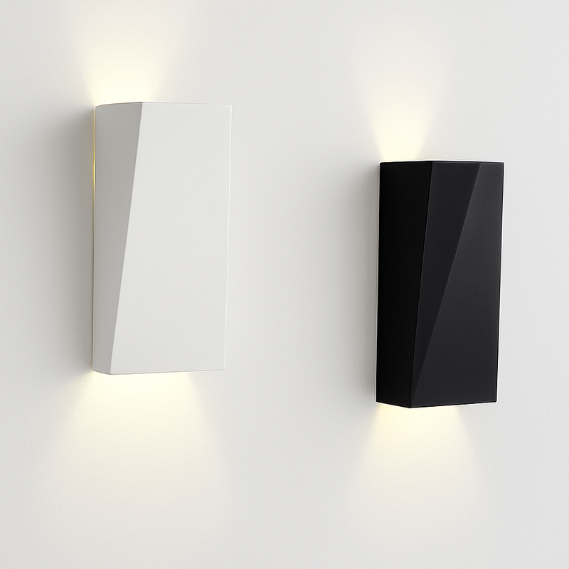 Appliques en biseau blanche et noire allumées, faisceaux haut et bas