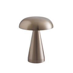Lampe de table au design champignon avec une finition métallique brossée. Parfaite pour un intérieur moderne et minimaliste, elle apporte une touche élégante et contemporaine à un salon, une chambre ou un bureau.